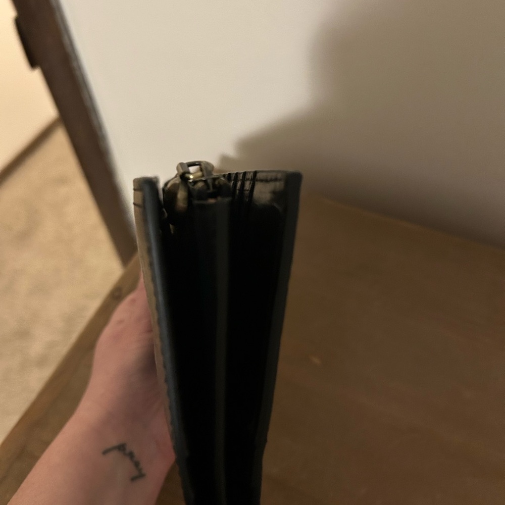 HOBO Black Leather Card & Key Holder - Picture 5 of 5